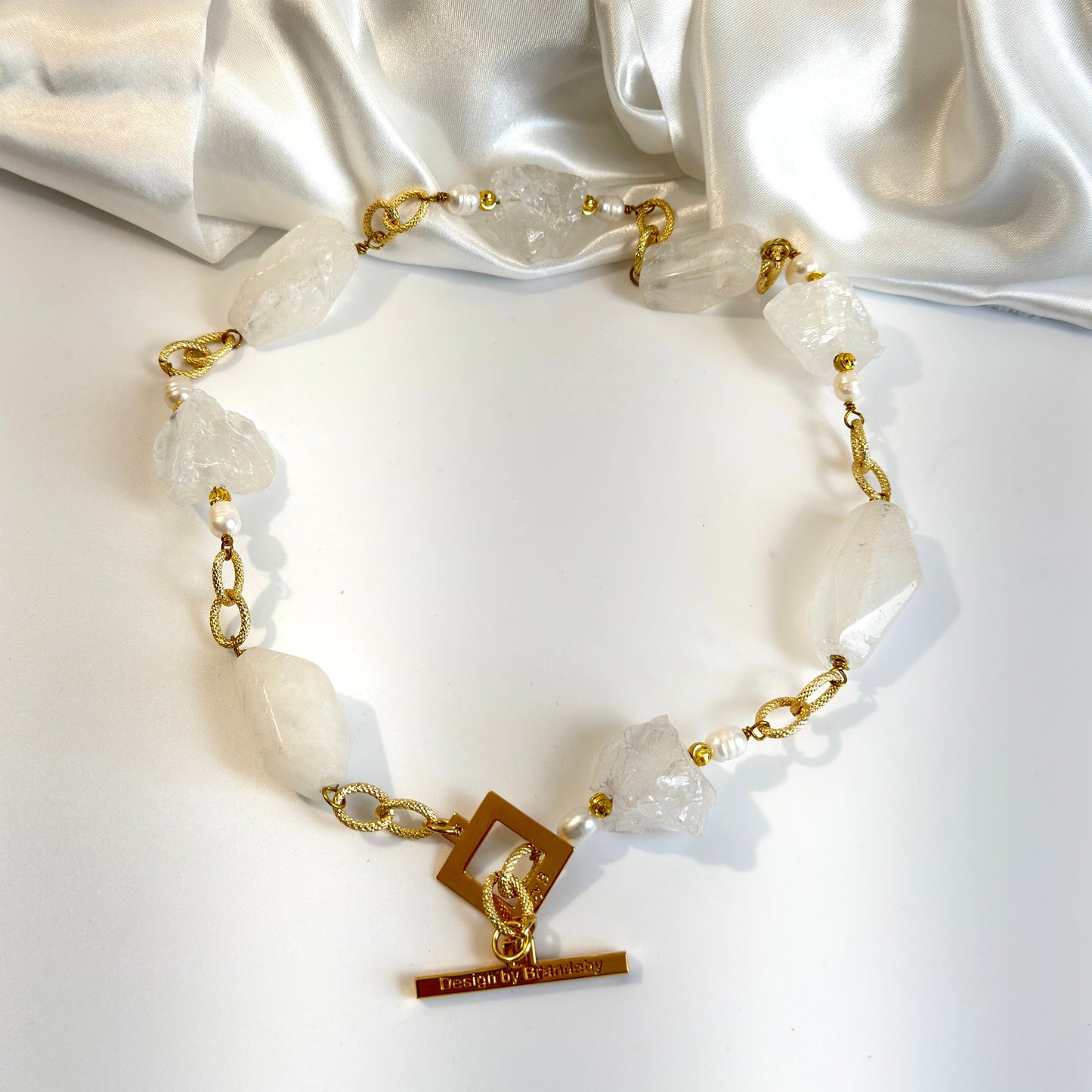 Unique Crystal Design Halsband