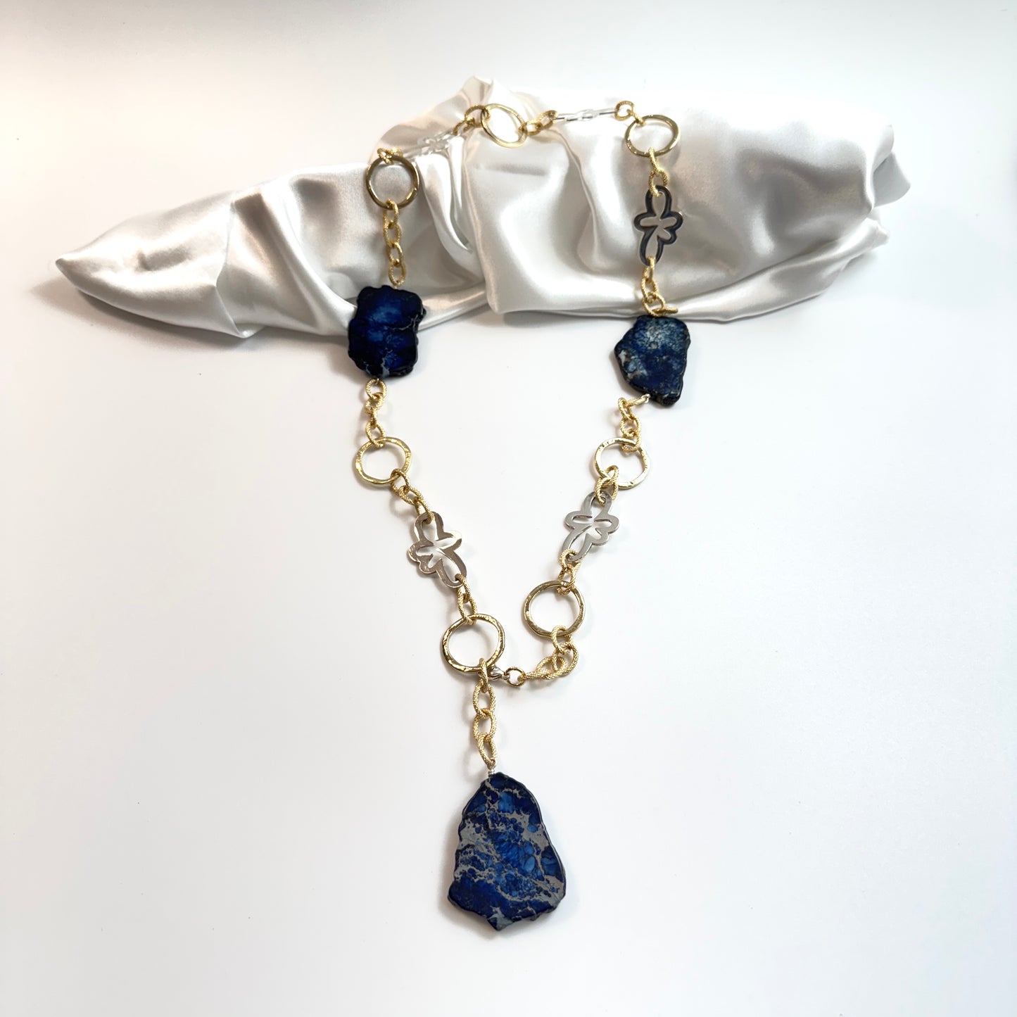 Royal Blue Halsband - Design by Brandeby