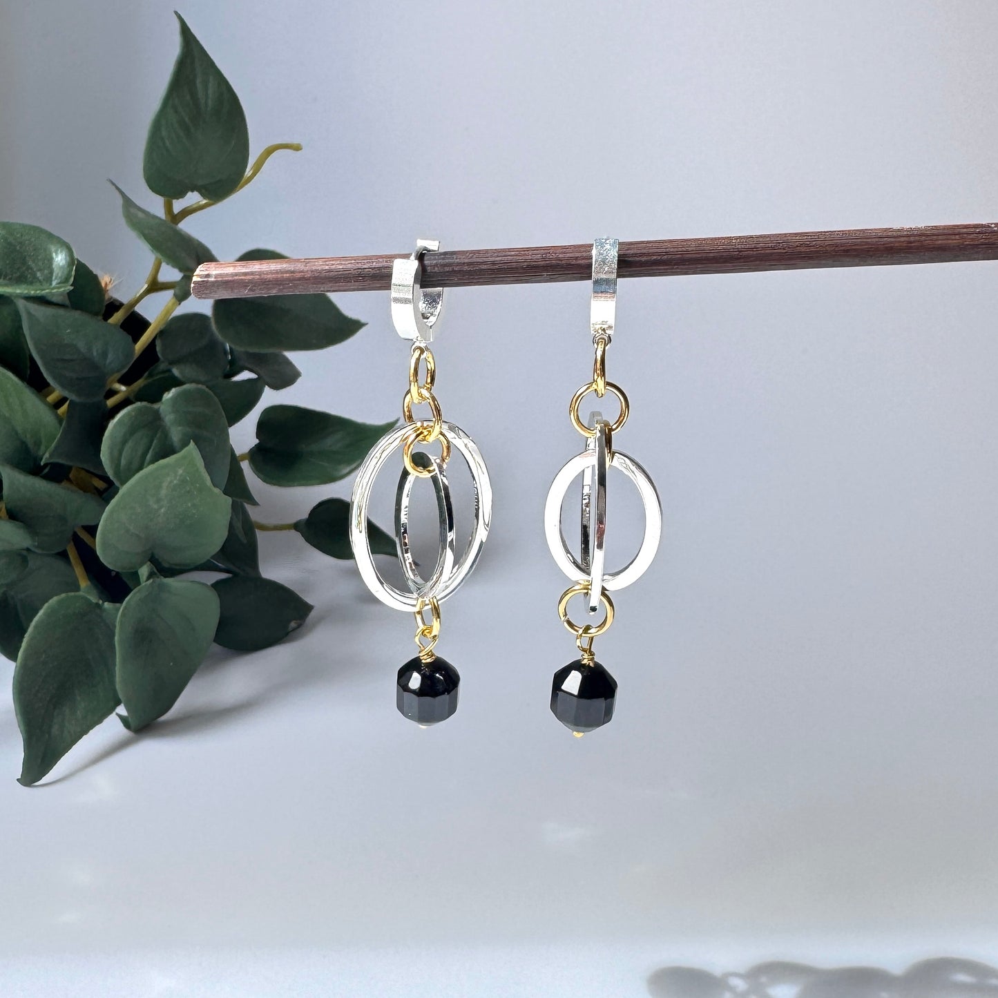 Two circles örhängen - Design by Brandeby