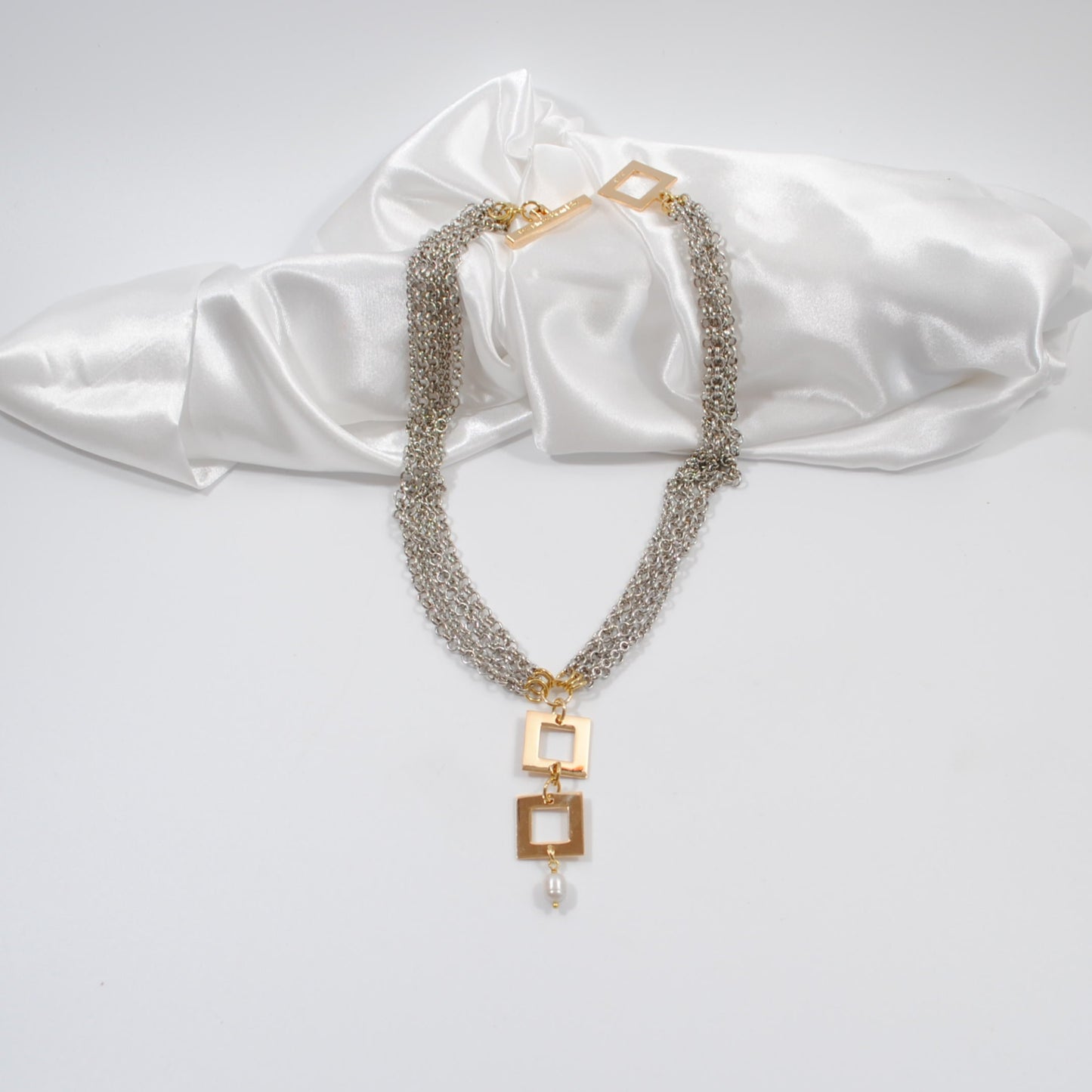 kort halsband design by brandeby