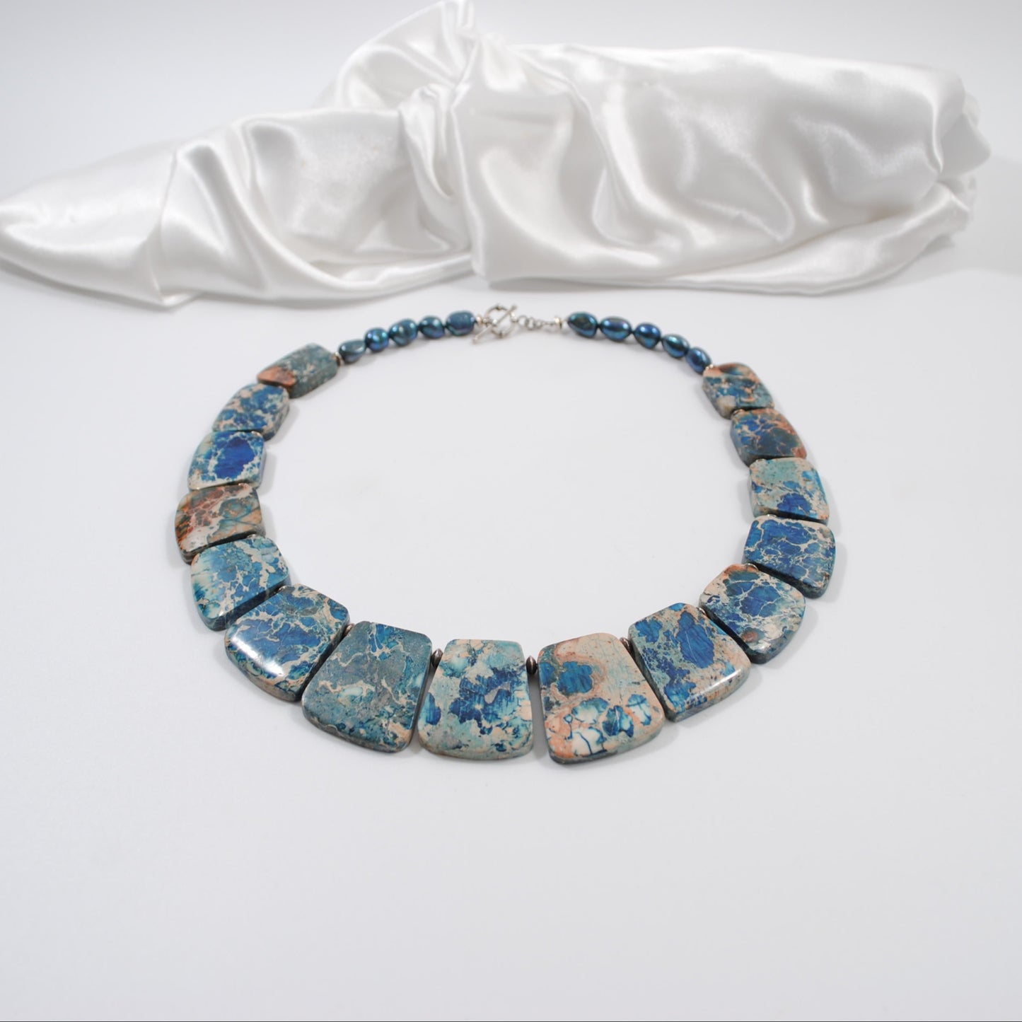 äkta unikt blått imperial jasper halsband