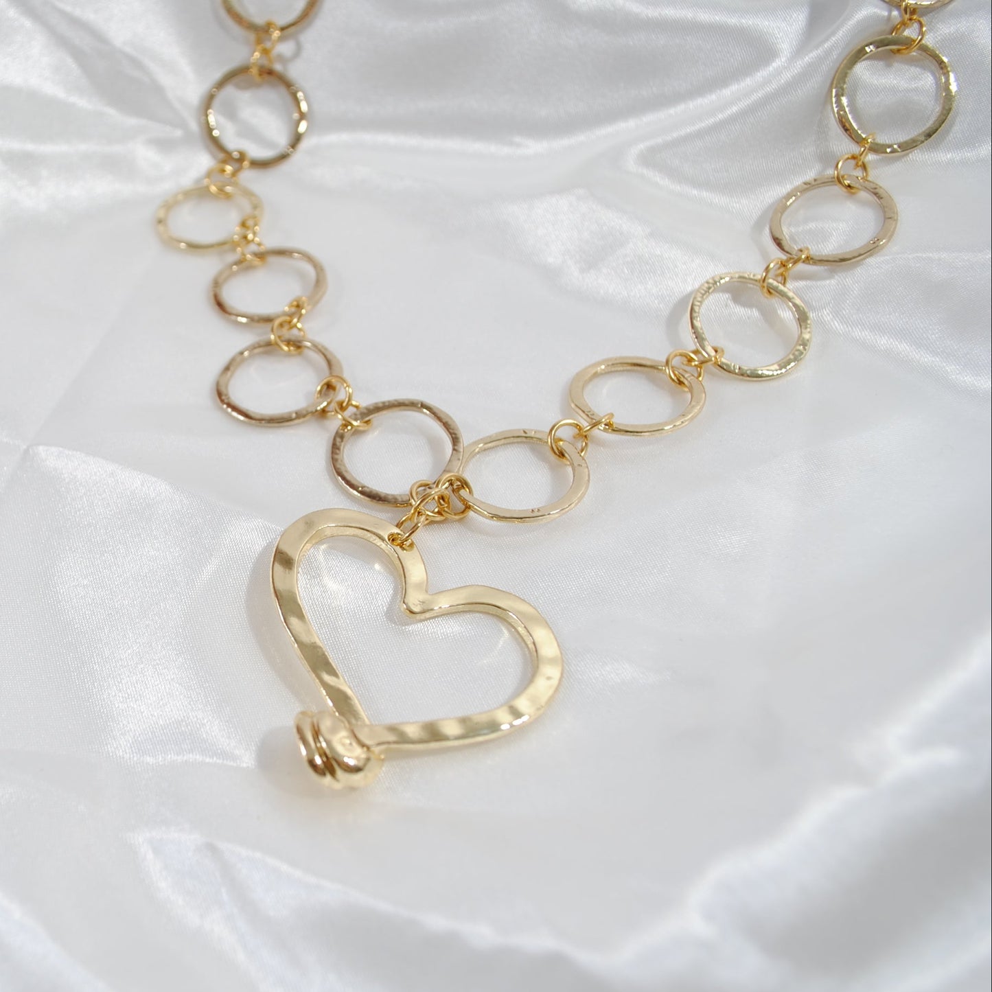 Limited Love 666 Halsband – Änglanummer Självkärlek Mässing Guld | Design by Brandeby