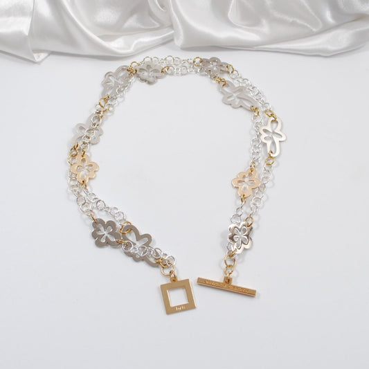 guld silver blommor kedja kort eller långt halsband design by brandeby