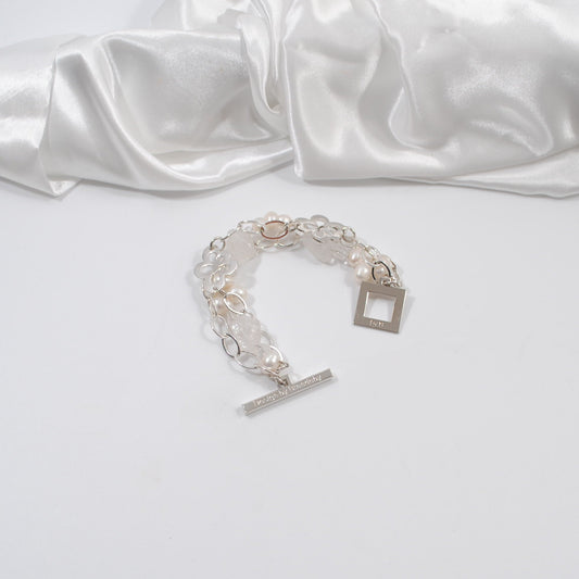 treradigt armband med kedja silver sötvattenspärlor bergkristall design by brandeby