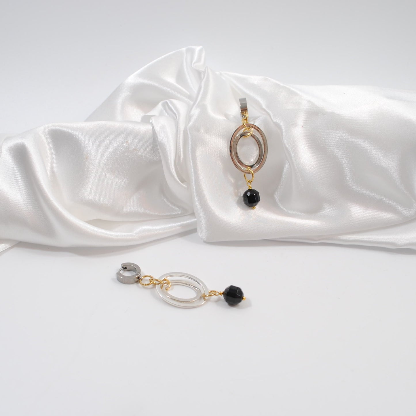 Two circles örhängen - Design by Brandeby