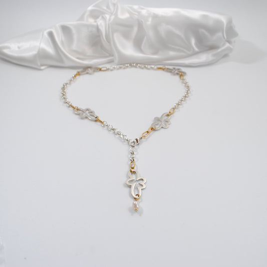 silver kedja blommor guld ringar design by brandeby kort halsband till kvinna