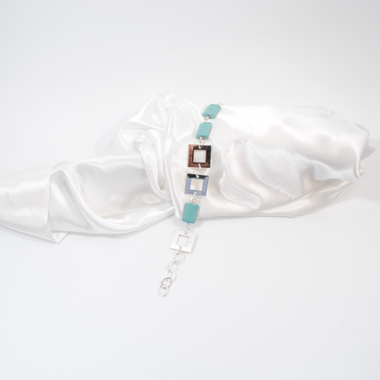 armband i turkos färg design by brandeby