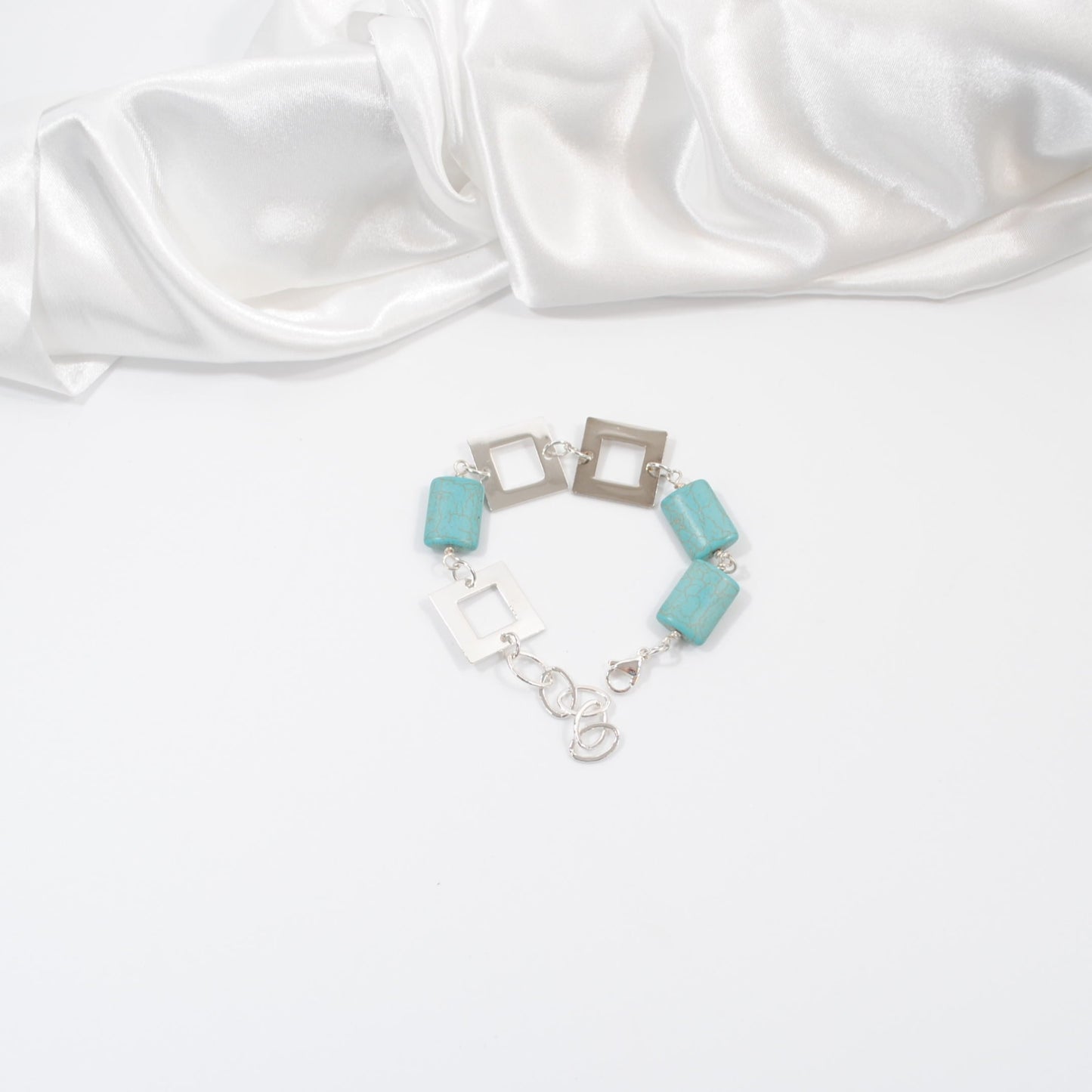 ocean turkos armband med frykanter design by brandeby