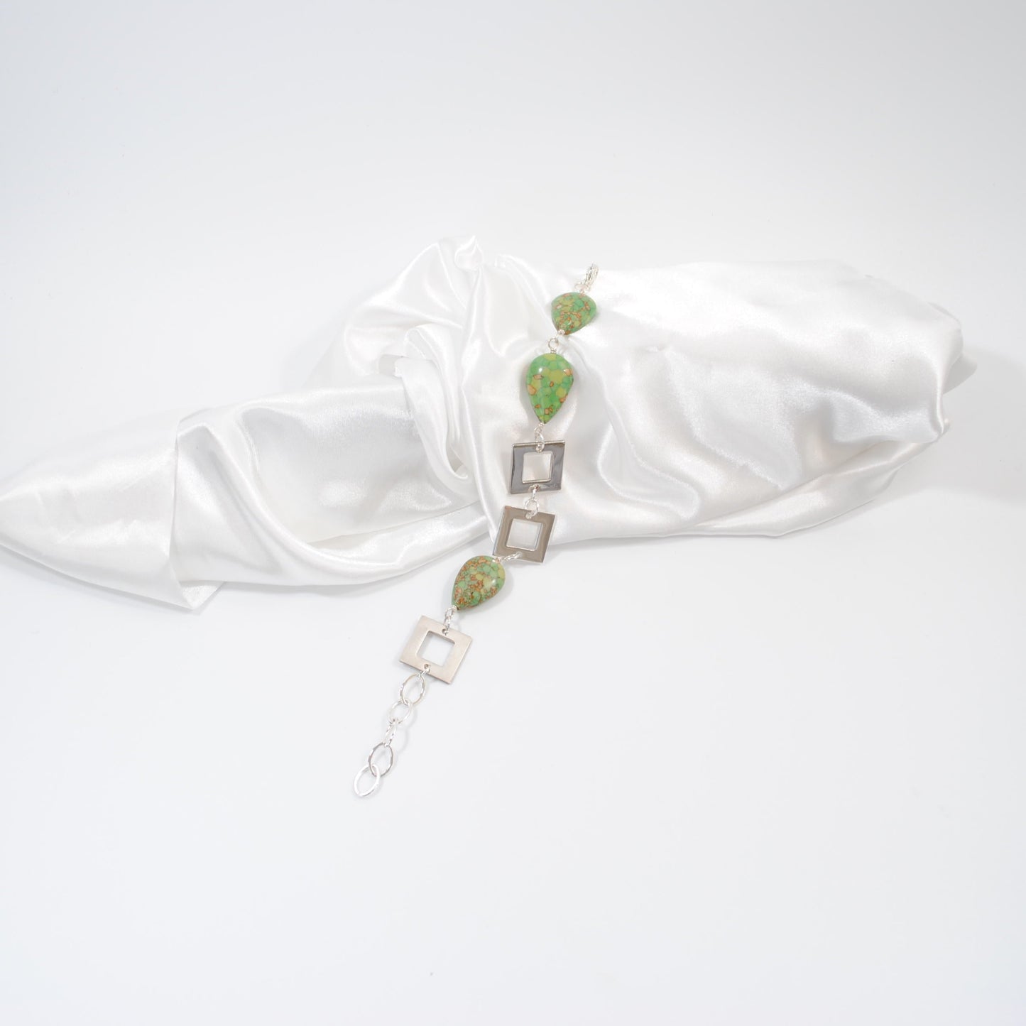 gröna turkoser i armband design by brandeby