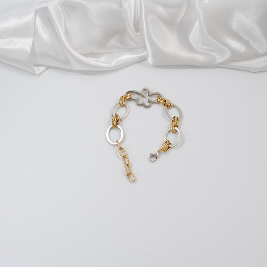 designat armband i elegant modell lyx design by brandeby