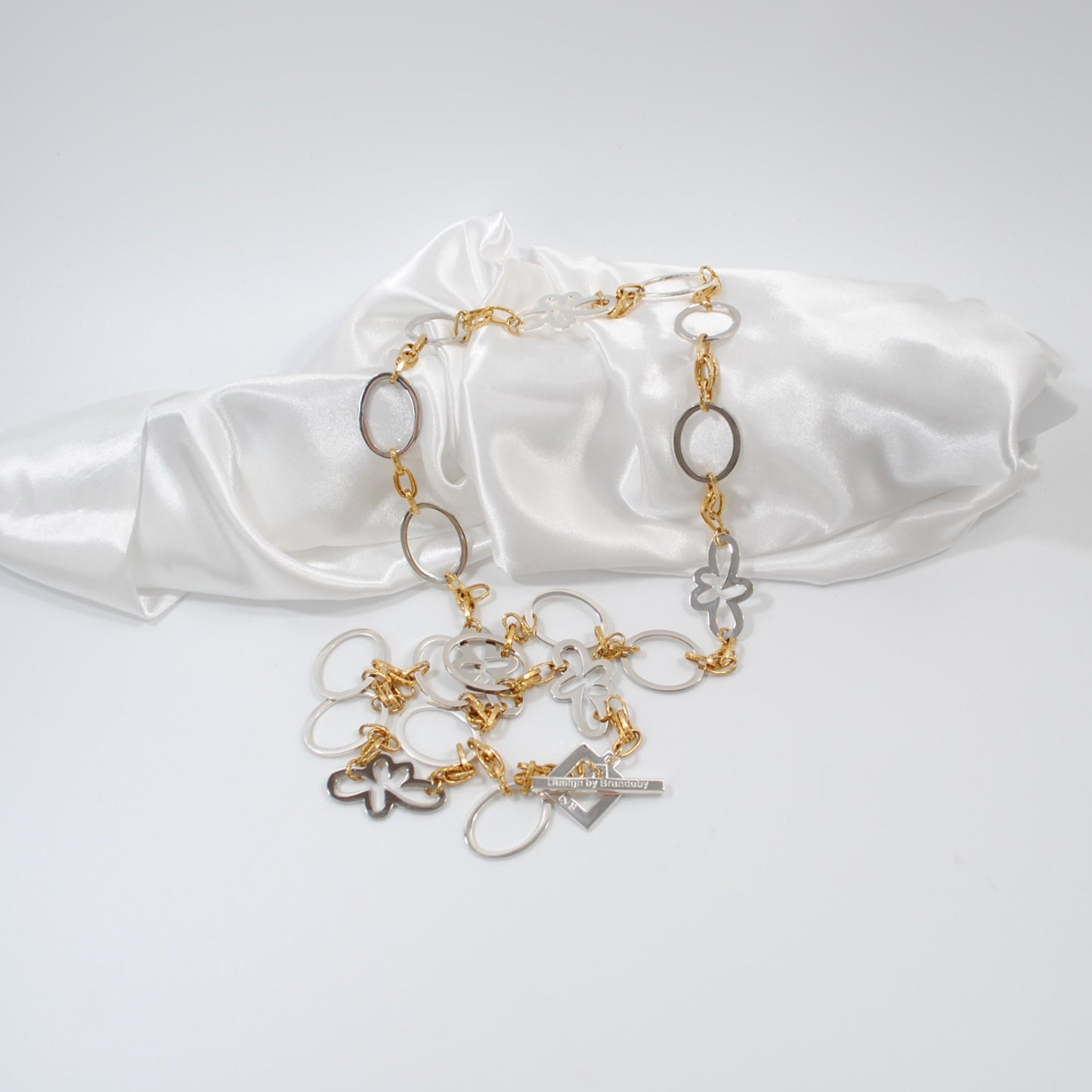 lyxigt handgjort halsband guld och silver design by brandeby