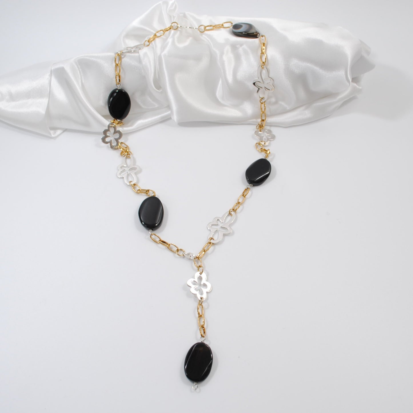 design by brandeby