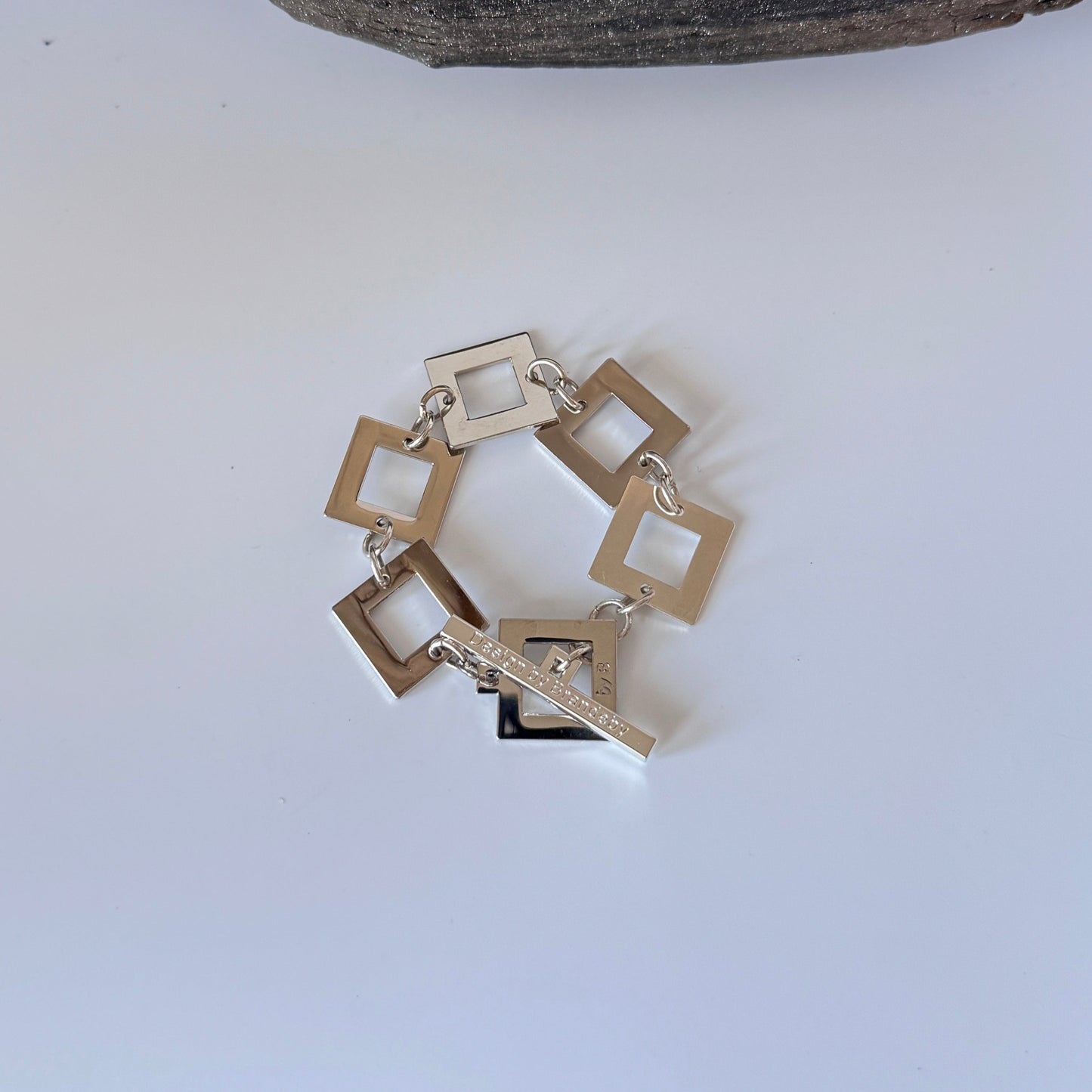 Silver armband med fyrkanter och handgjort