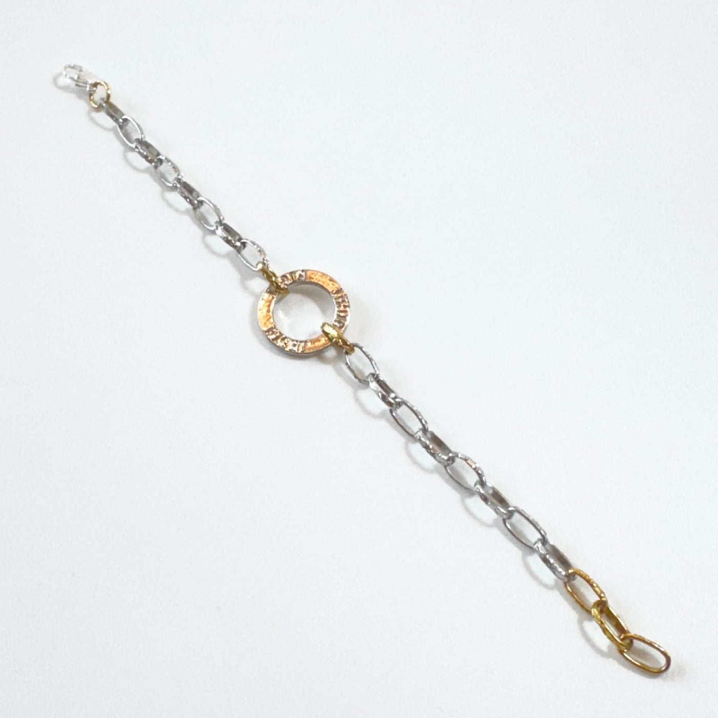 Link Fight – Handgjort armband i silver och guld | Design by Brandeby