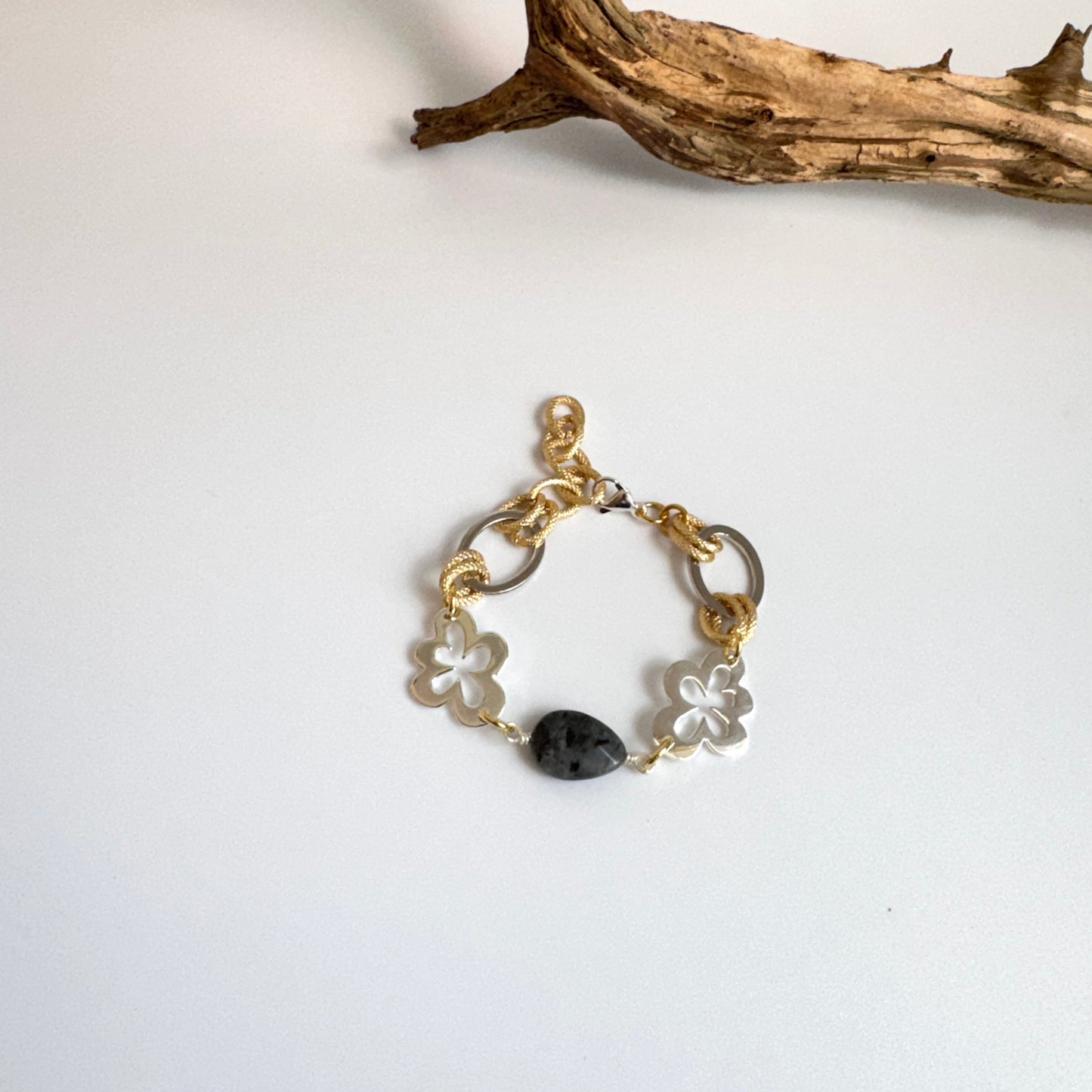 lyxigt handgjort armband design by brandeby