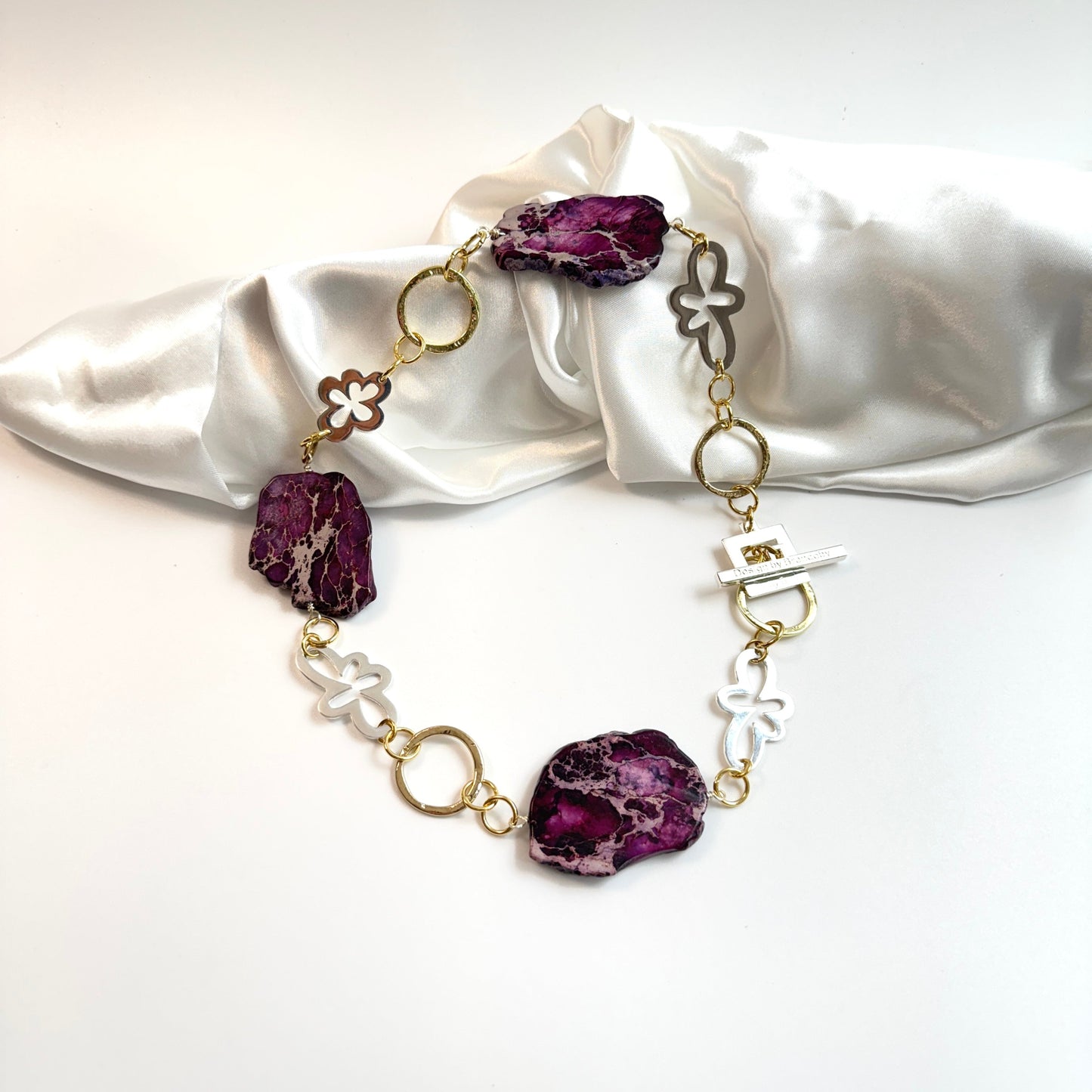 Purple queen halsband
