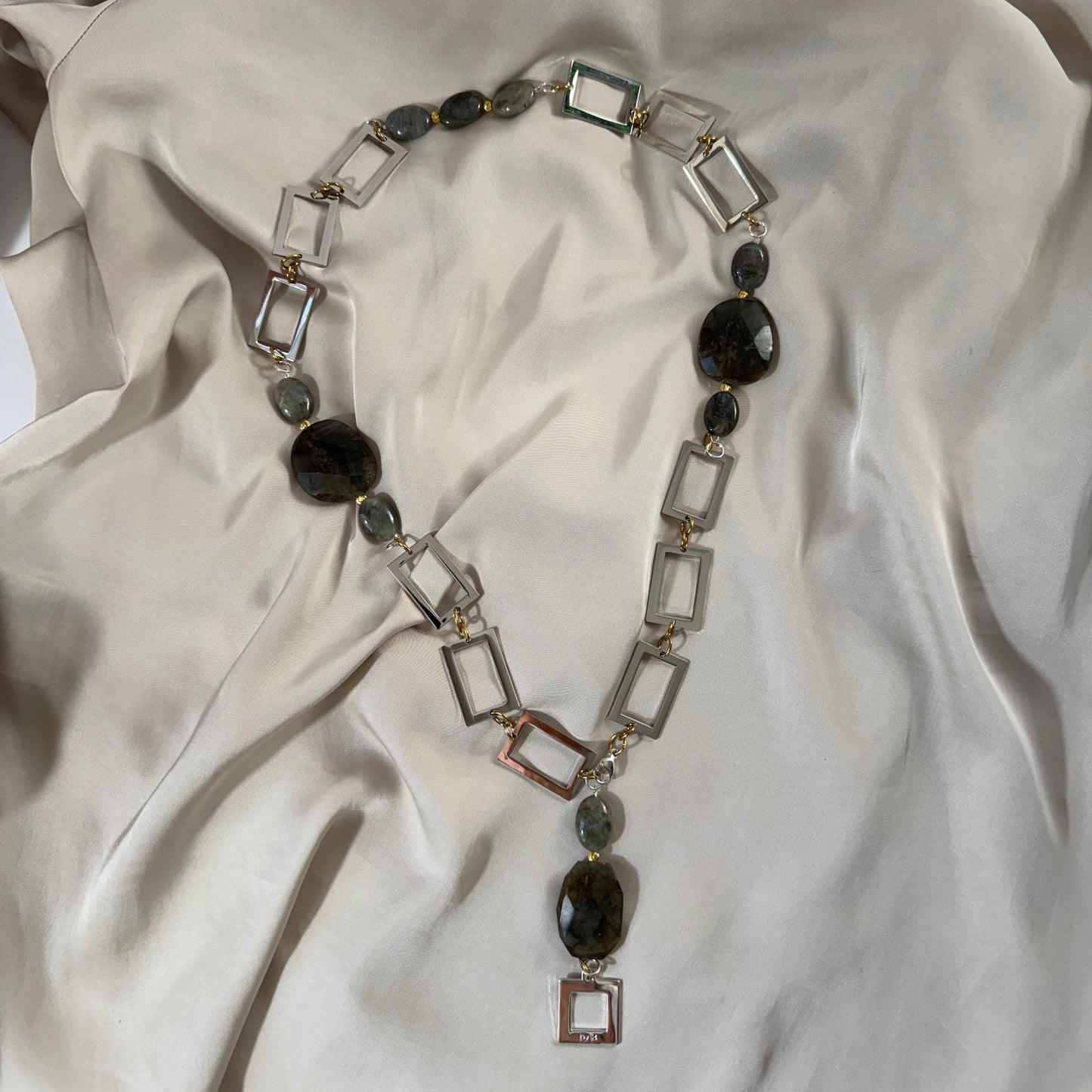 Labradorit Statement Halsband – Äkta Labradorit & Sterling Silver | Design by Brandeby