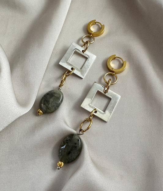 Luxery Shadow Armband - Fasettslipade Svarta Agat-stenar med Guld - Design by Brandeby