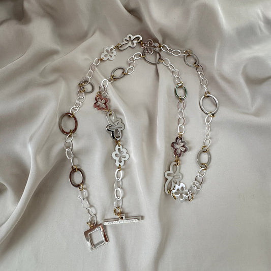 Halsband i silverpläterat rostfritt stål 100cm – All Flower | Design by Brandeby