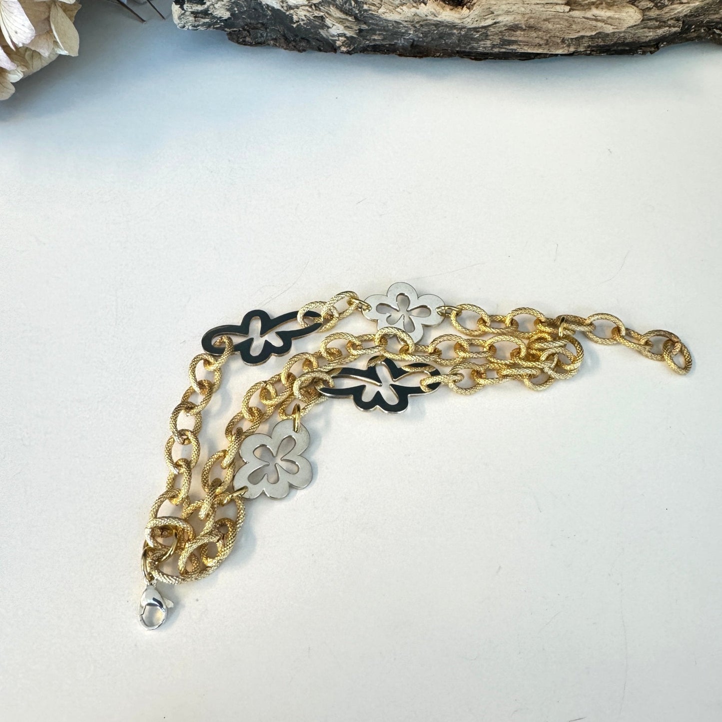 Summer Flower Armband Design by Brandeby