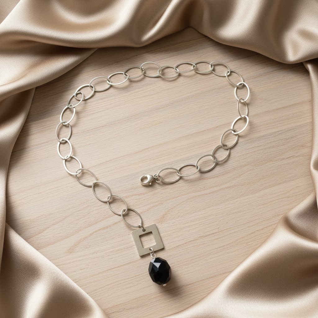 Luxury Wood and Silk Necklace - Flowing