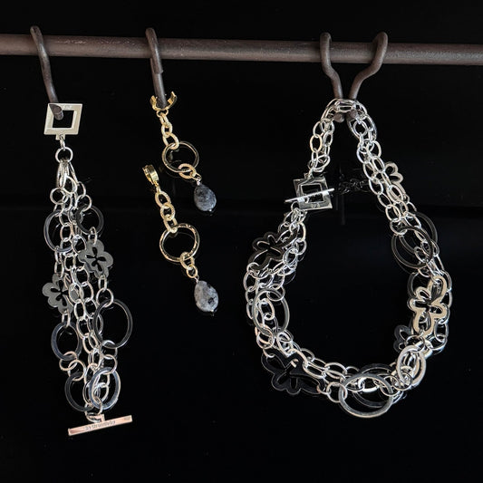 The One Silver – Elegant halsband med sterling silver-plätering i tidlös design, handgjort och unikt från Design by Brandeby"