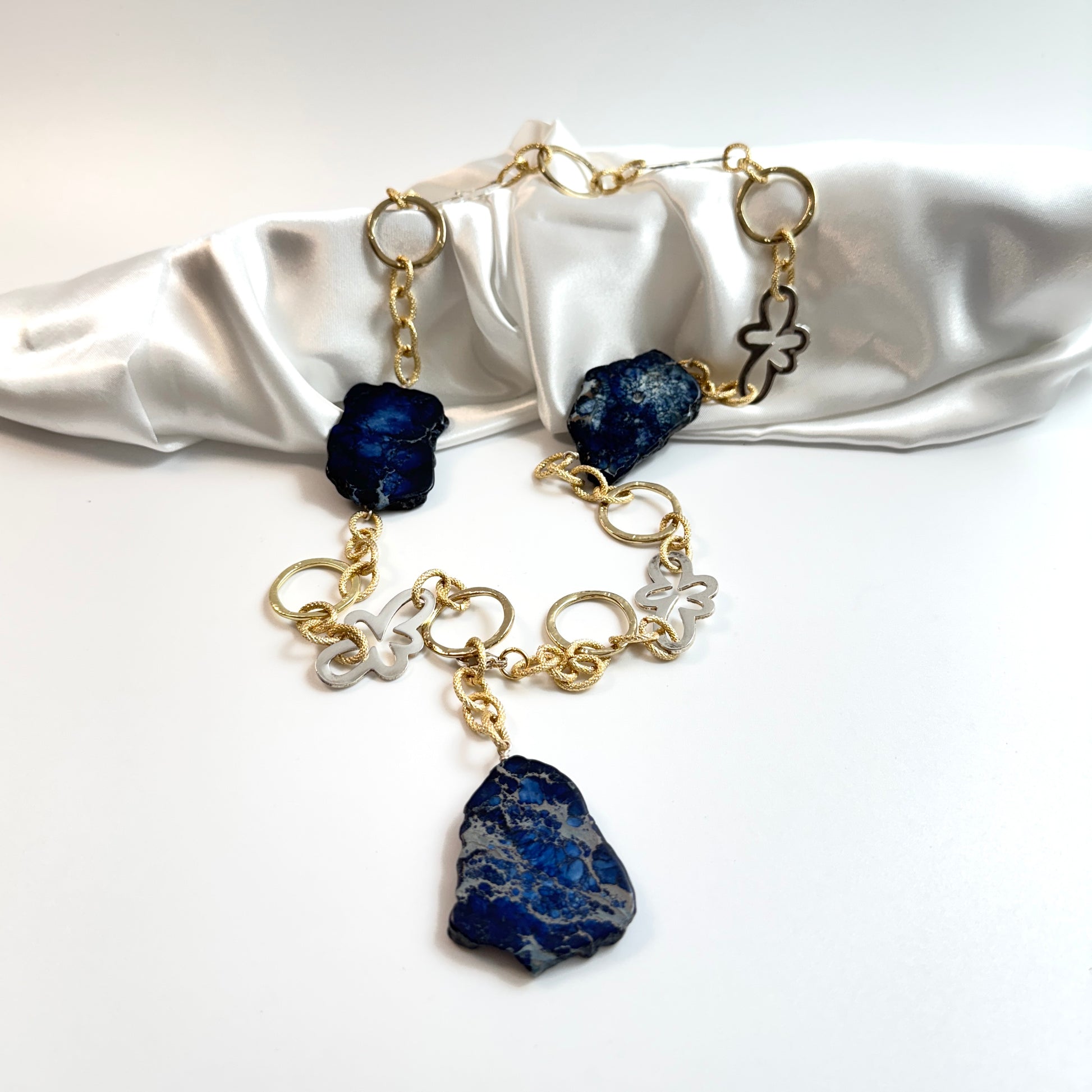 Royal Blue Halsband - Design by Brandeby