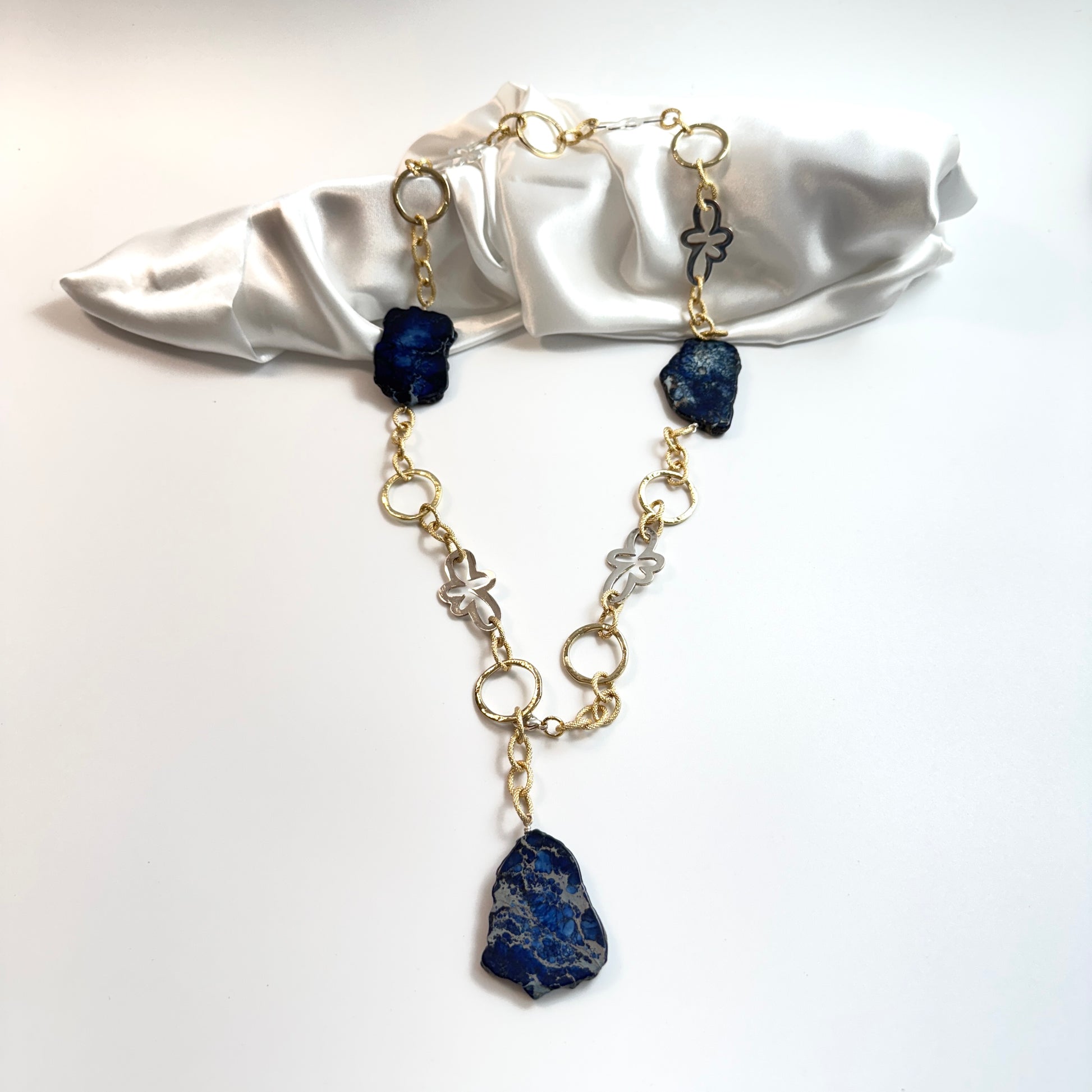 Royal Blue Halsband - Design by Brandeby