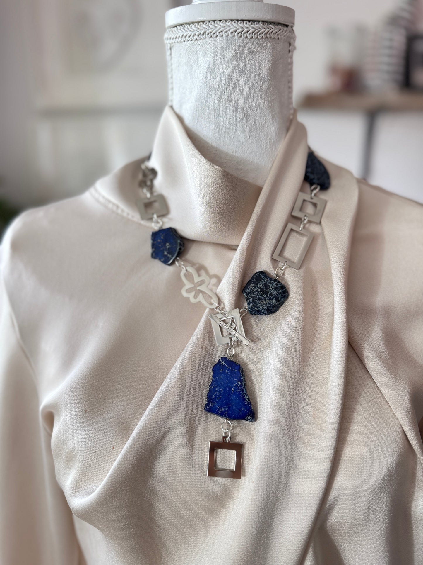 Blue Perfection Jasper Halsband