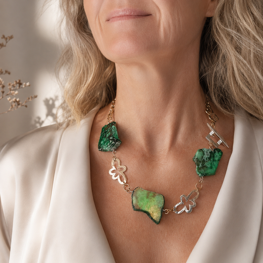 Green Harmony Halsband – Grön imperial jasper i balanserad design