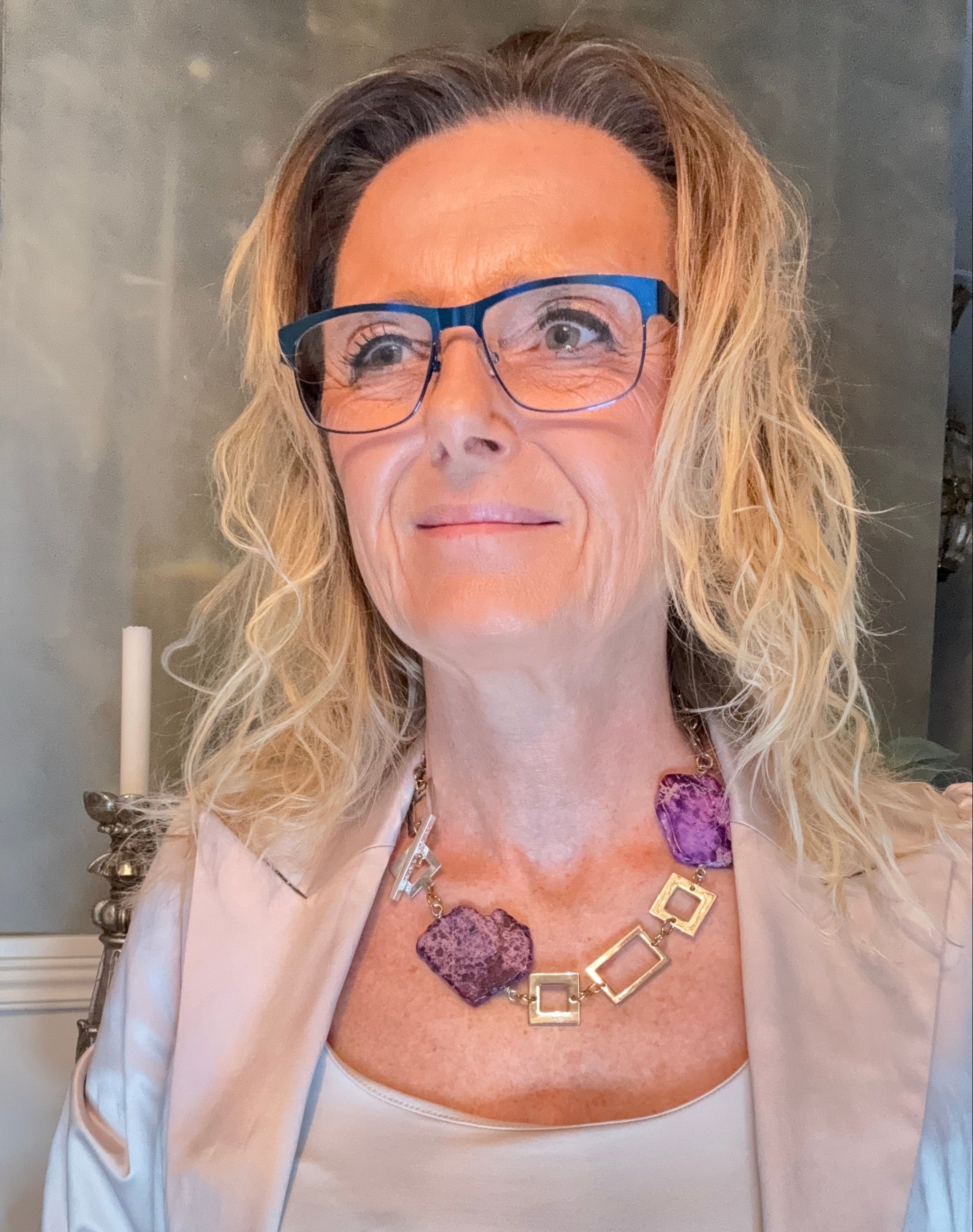 Exklusivt Royal Purple Halsband med lila imperial jasper, sterling silver och 24k guld. Kort halsband 52 cm. Limited edition från Design by Brandeby. svensk design