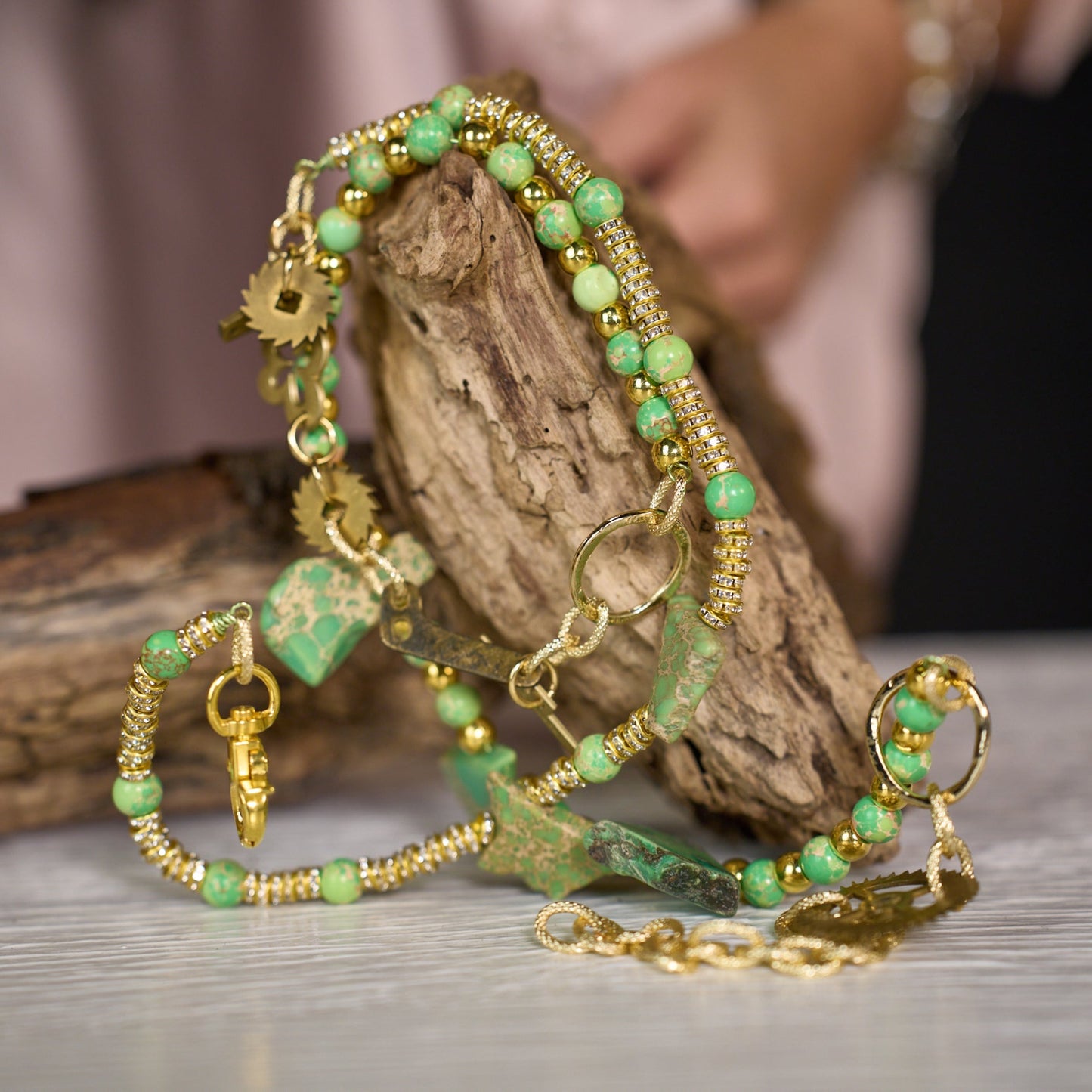 Joyfull Green Clock Halsband