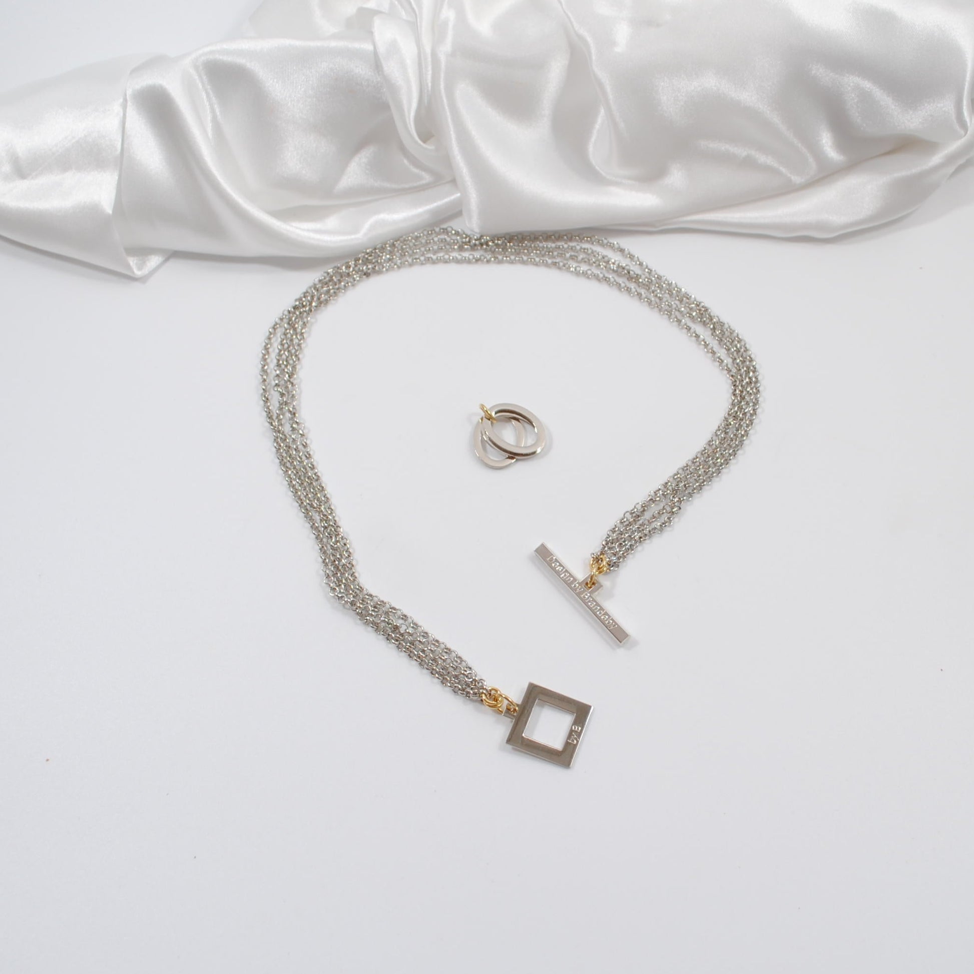 circle of life halsband silverkeja med circklar design by brandeby