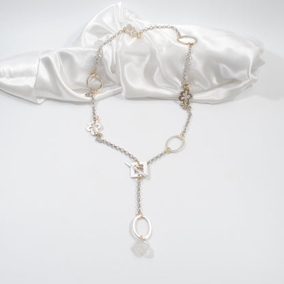 långt silverhalsband med bergkristall kedja  design by brandeby