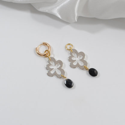 silver blomma påhäng till creoler ringar design by brandeby