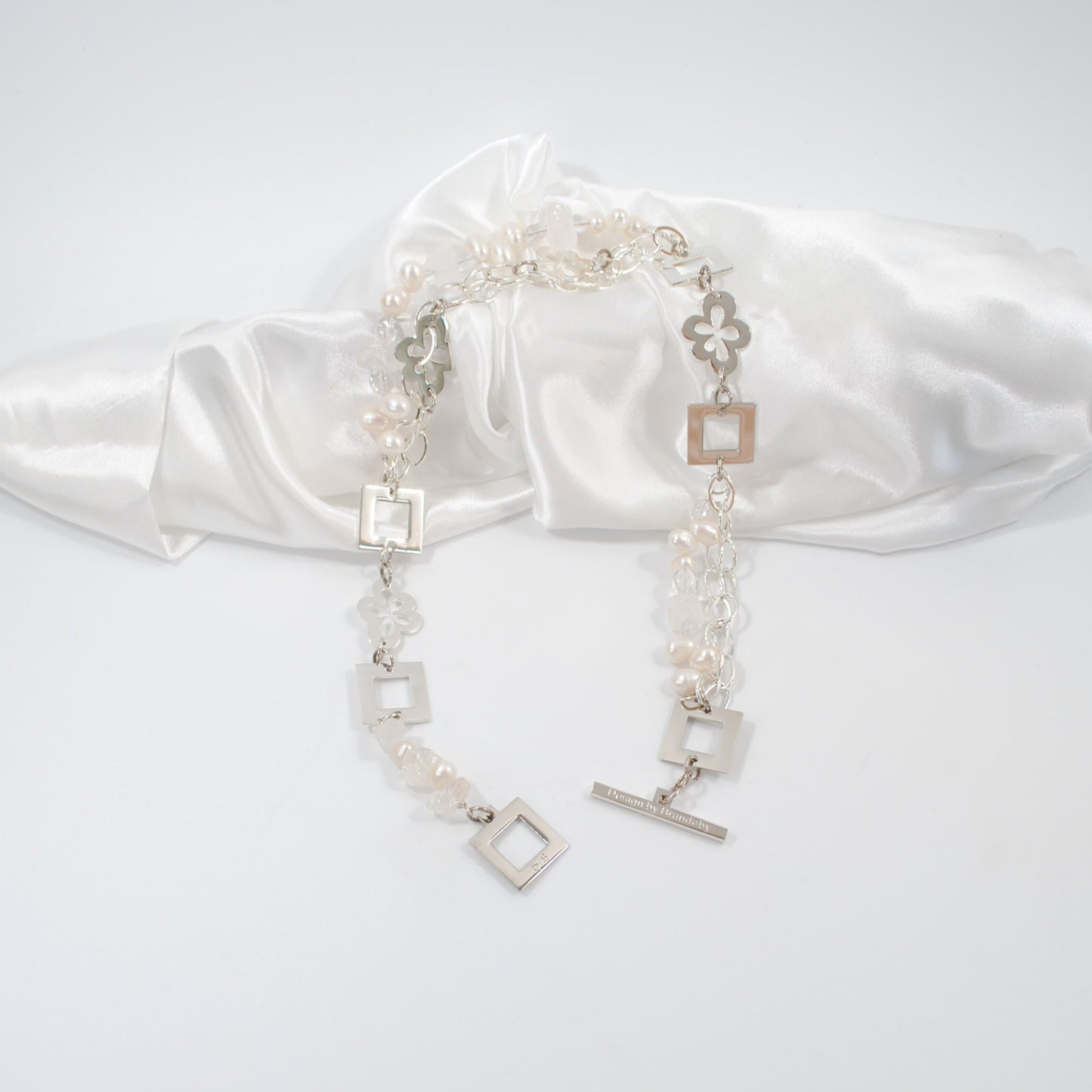 Crystal Ice Halsband - Design by Brandeby