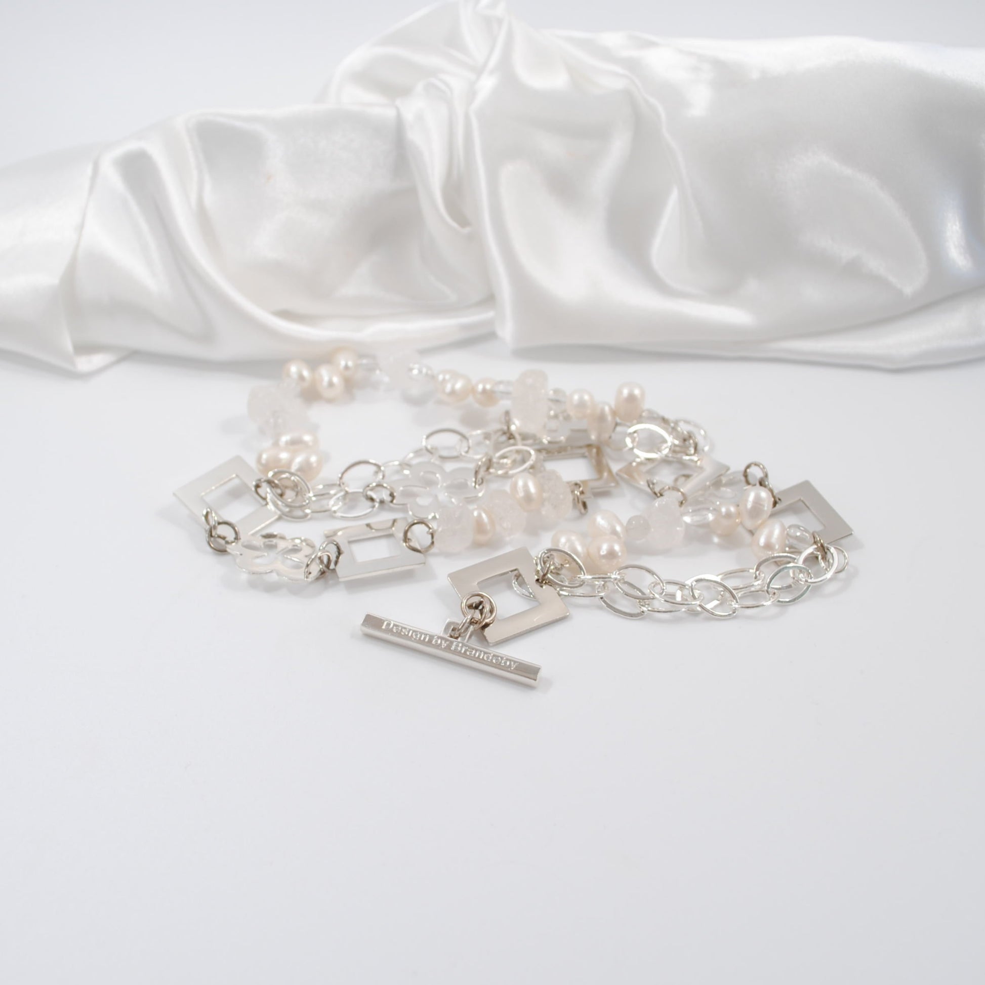 lyxigt handgjort smycke halsband design by brandeby