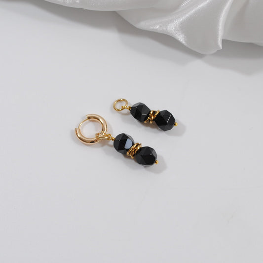 Påhäng - Örhänge Svart Onyx Guld - Design by Brandeby