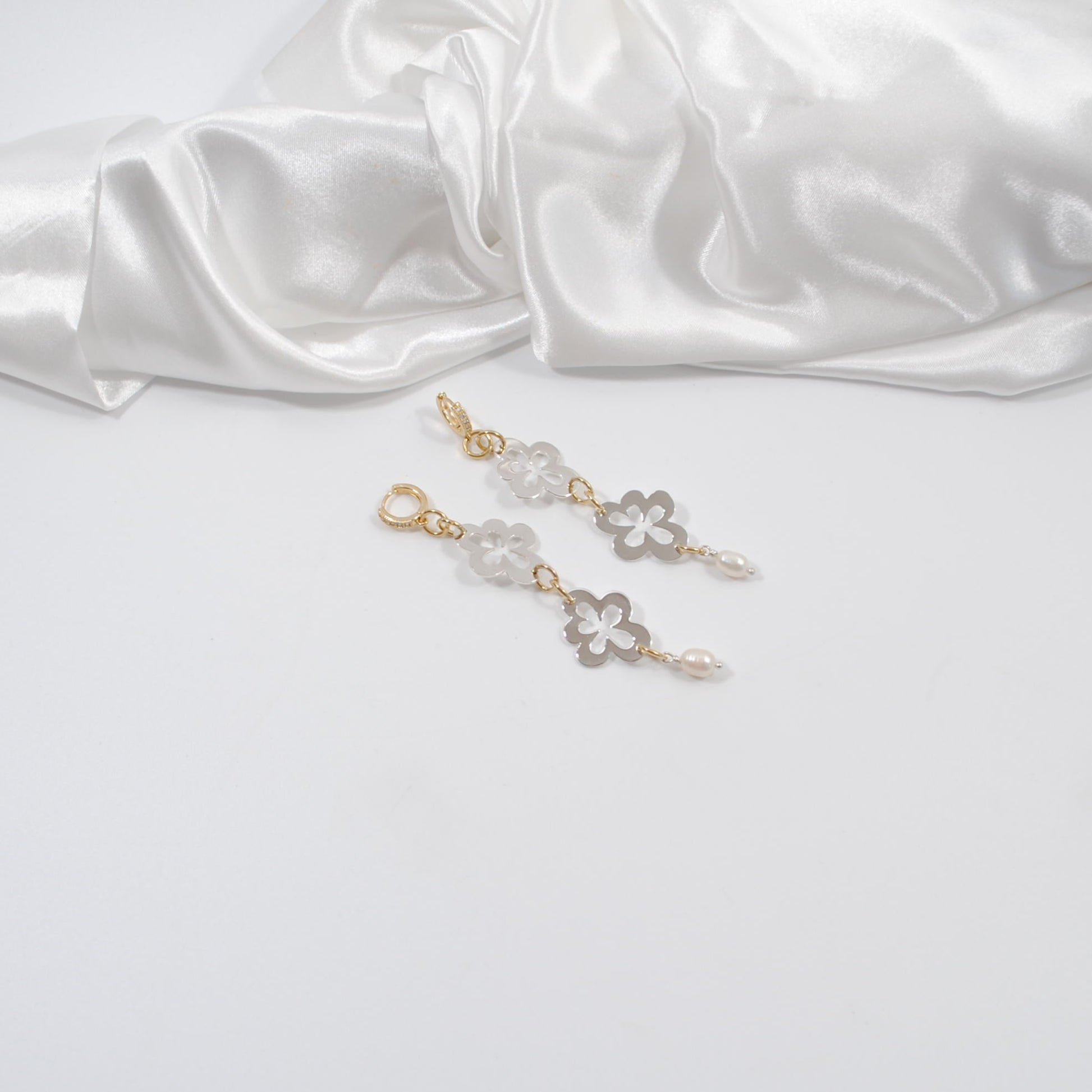 örhänge eleganta handgjorda unika blommor silver design by brandeby