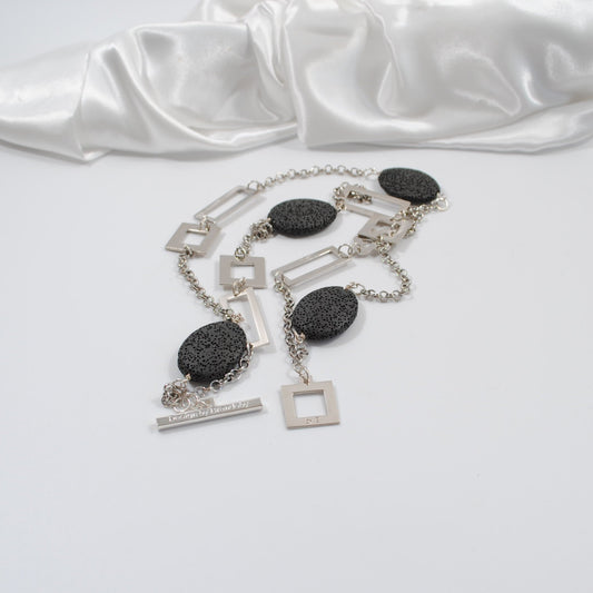 lava äkta ädelsten silver kejda i ett flexibelt halsband design by brandeby