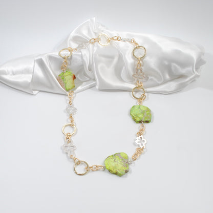 långt smycke halsband tillverkat i sverigen hantverk design by brandeby