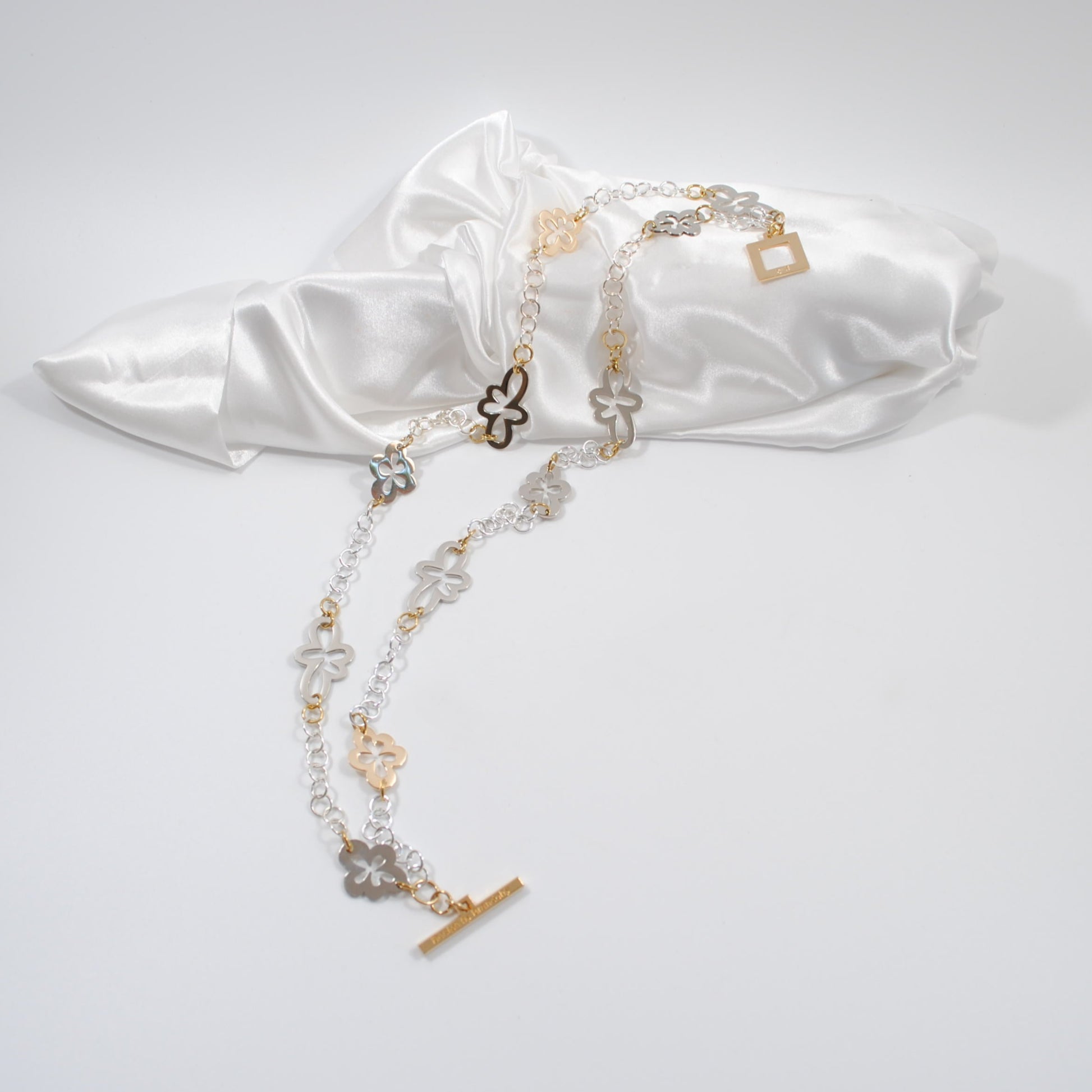 gold dream of flower halsband design by brandeby