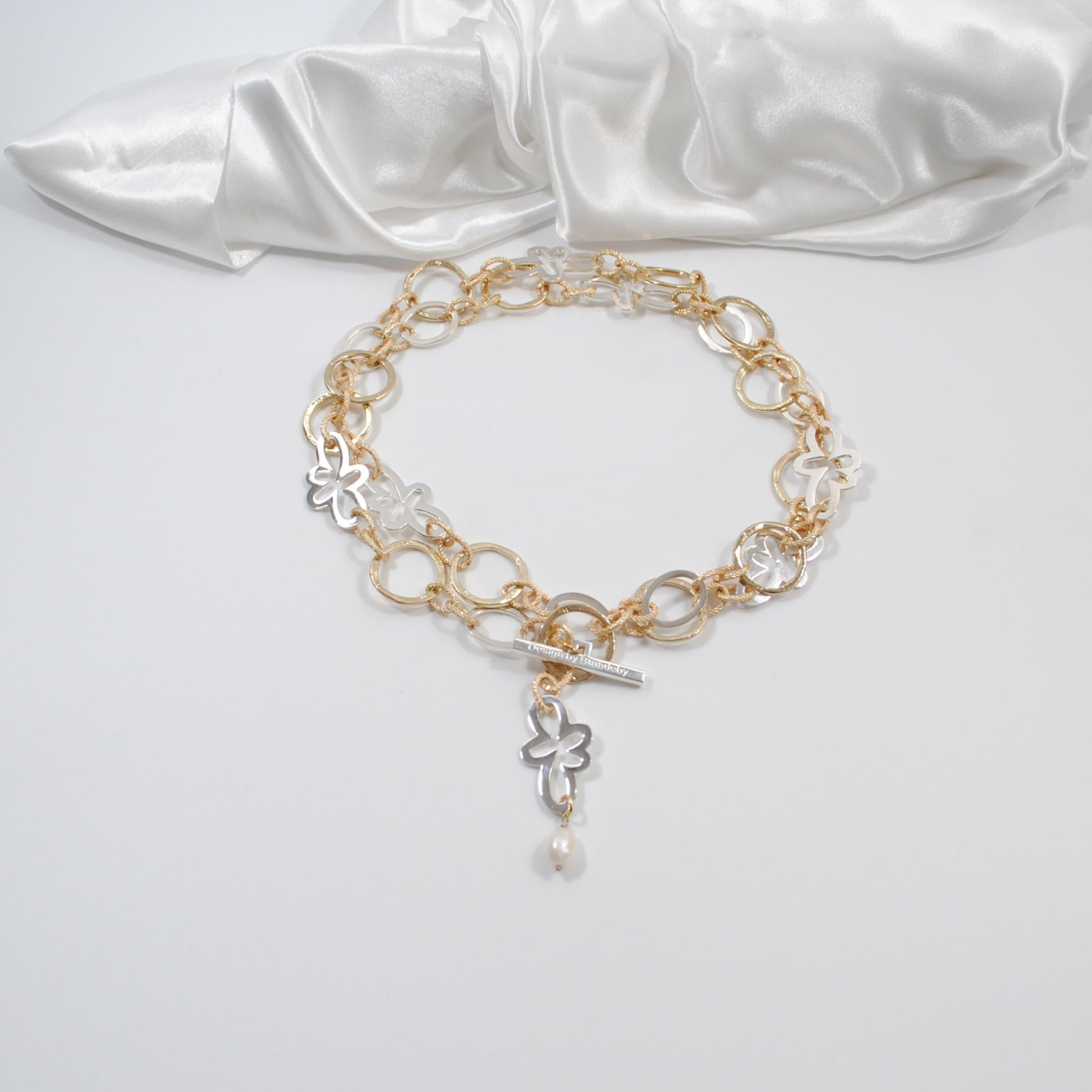 luxery glam pearl halsband design by brandeby