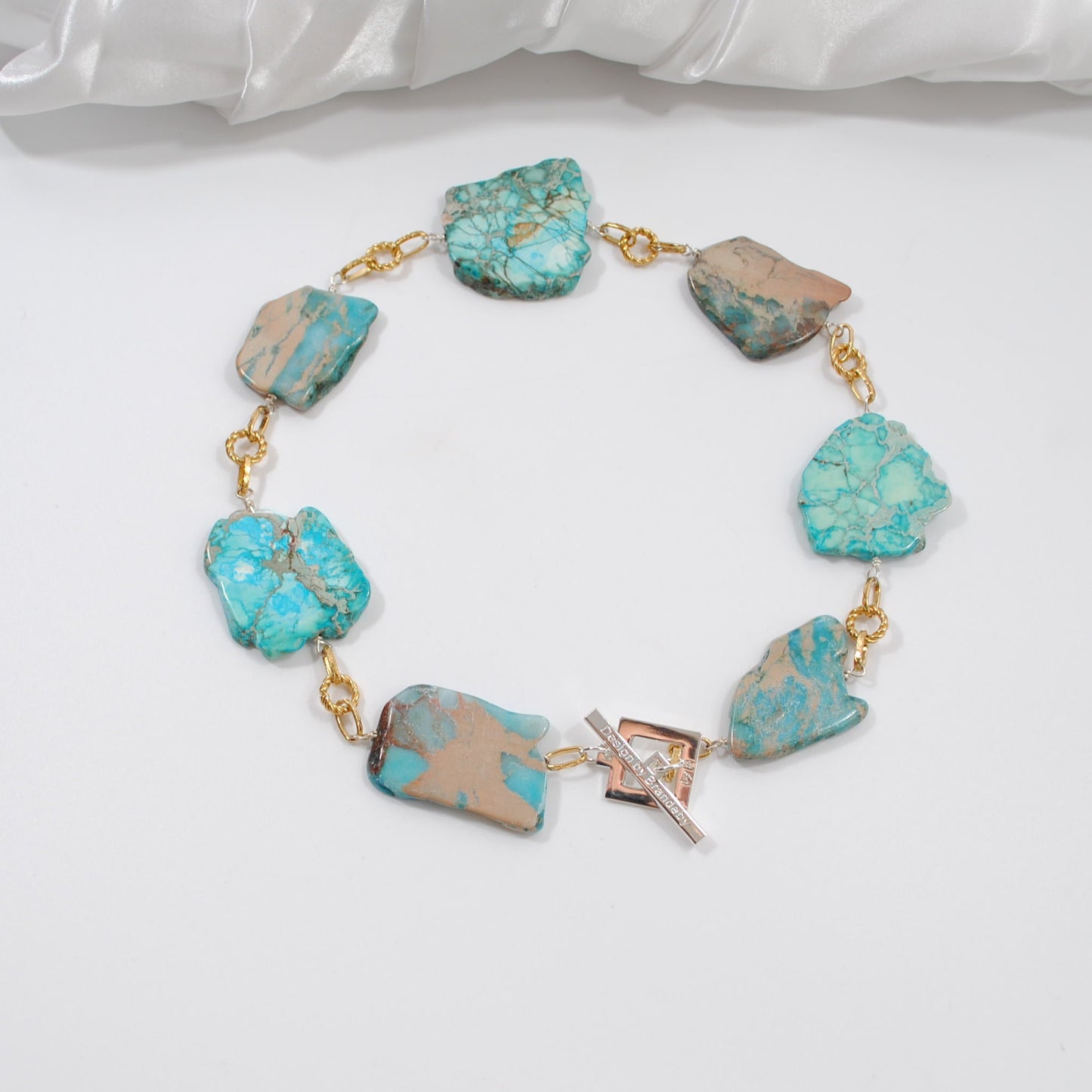 The Royal Ocean Halsband - Turkos Imperial Jasper | Design by Brandeby guldringar i äkta 18 karats duble