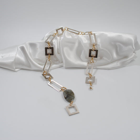 kort halsband med guld och silver äkta ädelsten desing by brandeby