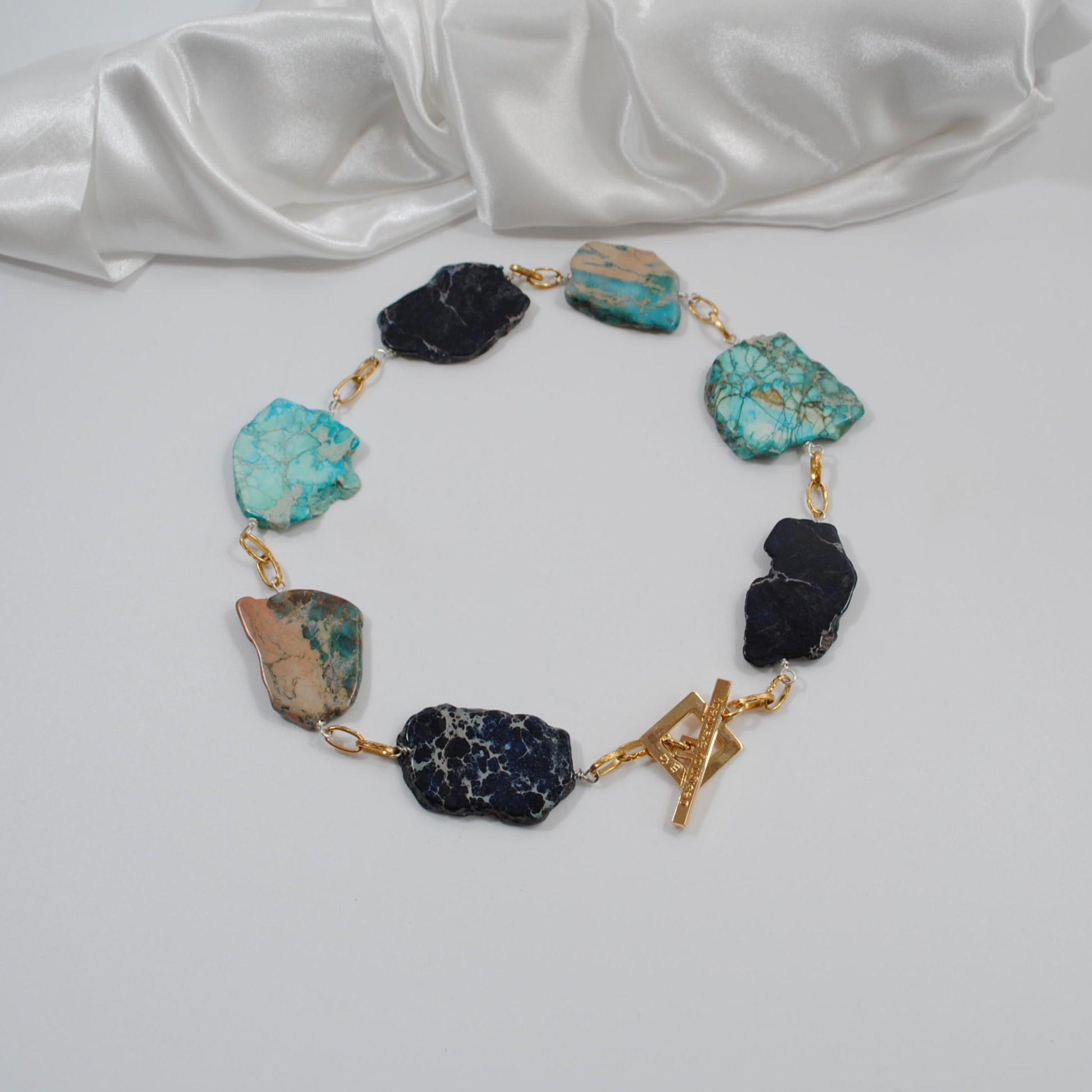 kort handgjort halsband imperial jasper ädelsten design by brandeby