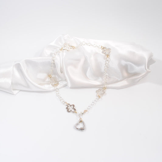 enkelt halsband till den modevetna kvinna i lyx klass design by brandeby
