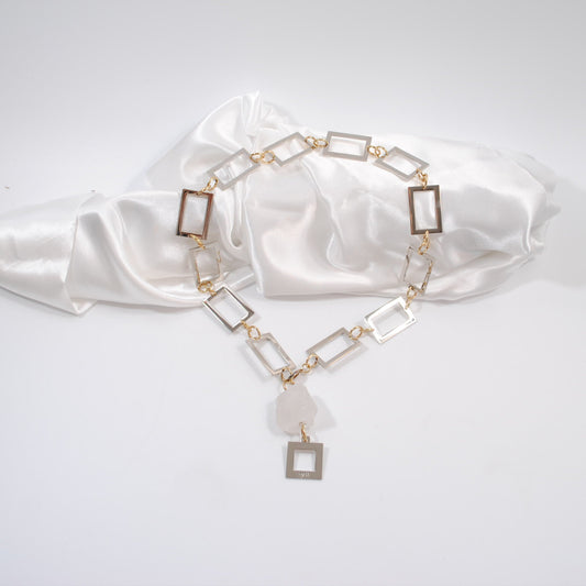 design by brandeby bergkristall kort halsband handgjort limited edition