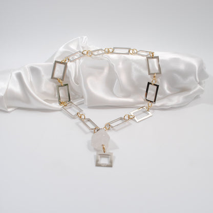 elegant handgjort lyxigt kort halsband design by brandeby