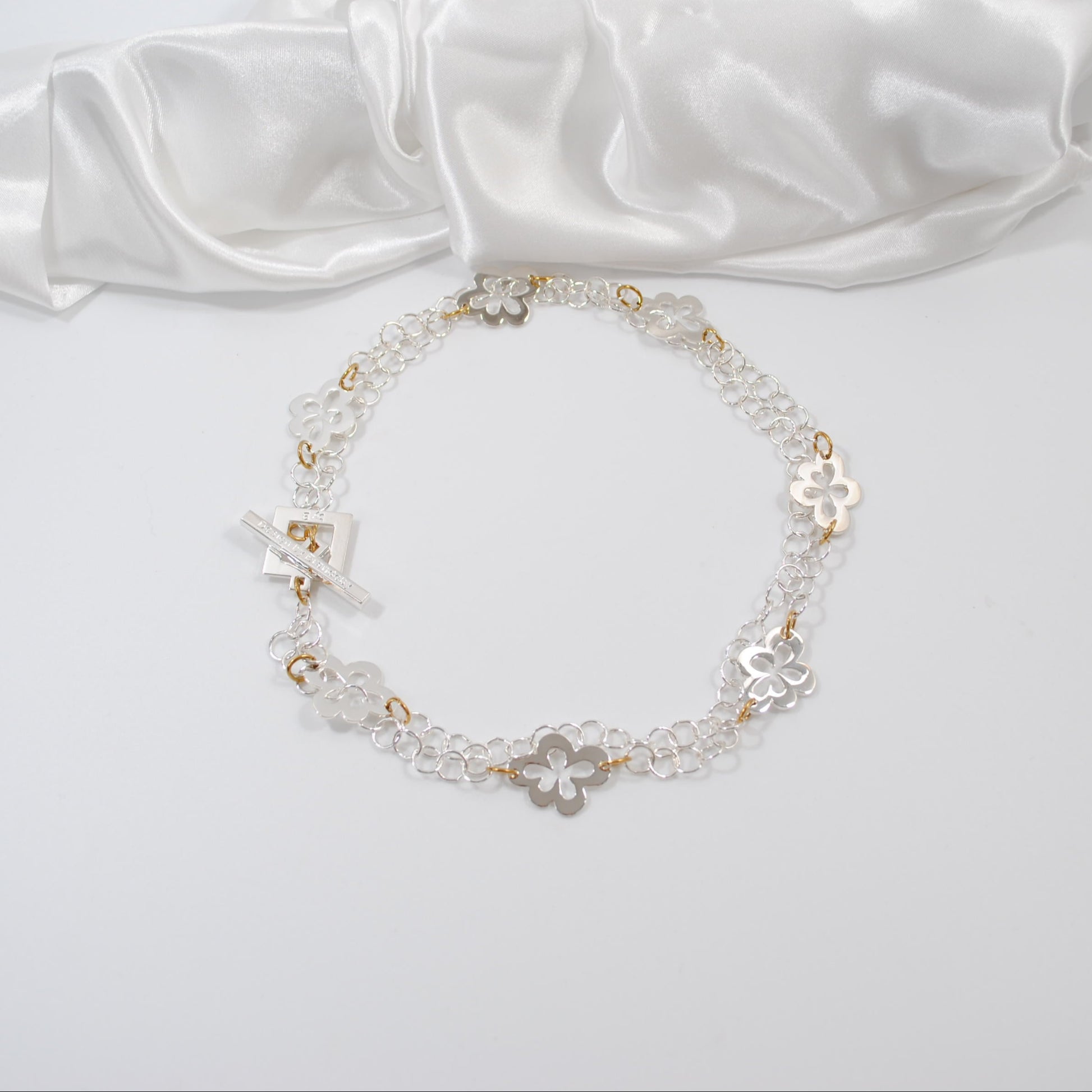 design by brandeby